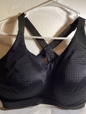 Women’s Black Seamless Support Bralette